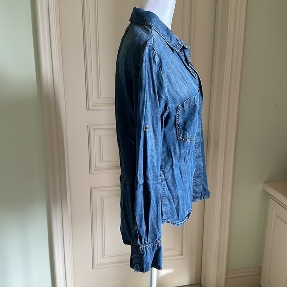 Cloth & Stone Chambray Split Back Button Down Long Sleeve Top - Picture 3 of 9